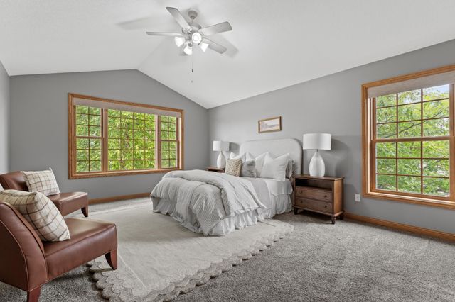 5005 Scenic Oak Drive SW, Rochester, MN 55902
