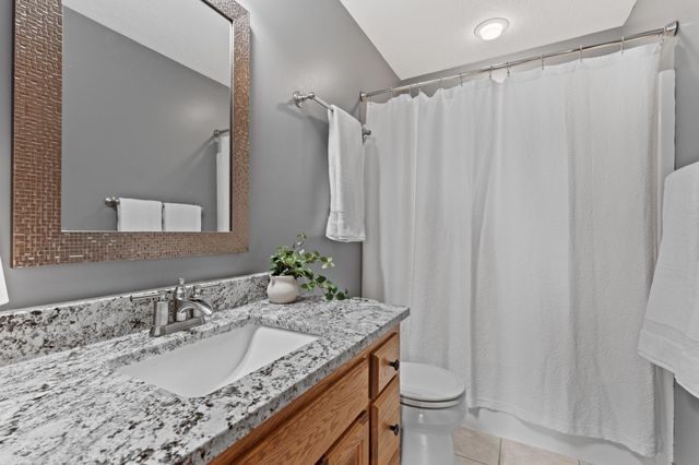 5005 Scenic Oak Drive SW, Rochester, MN 55902