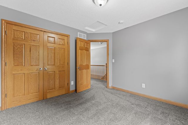 5005 Scenic Oak Drive SW, Rochester, MN 55902
