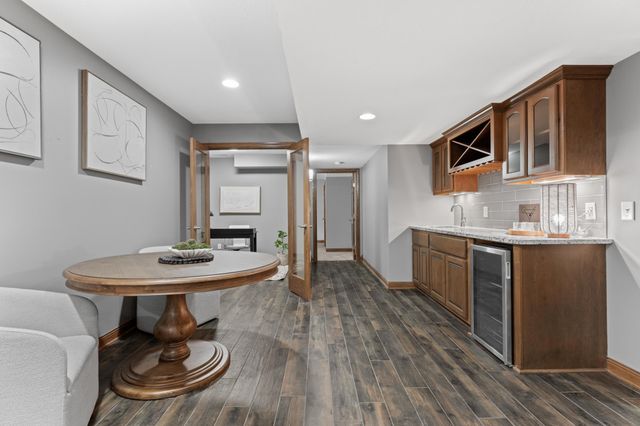 5005 Scenic Oak Drive SW, Rochester, MN 55902