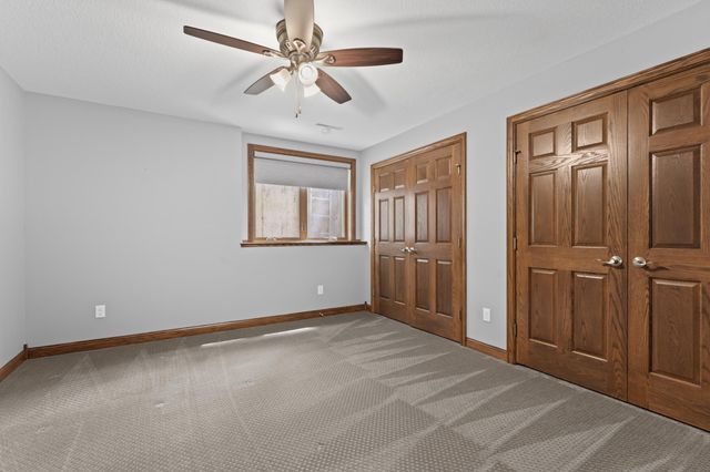 5005 Scenic Oak Drive SW, Rochester, MN 55902