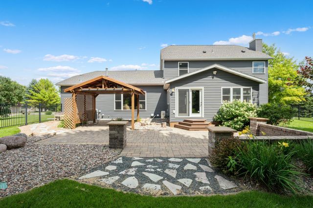5005 Scenic Oak Drive SW, Rochester, MN 55902