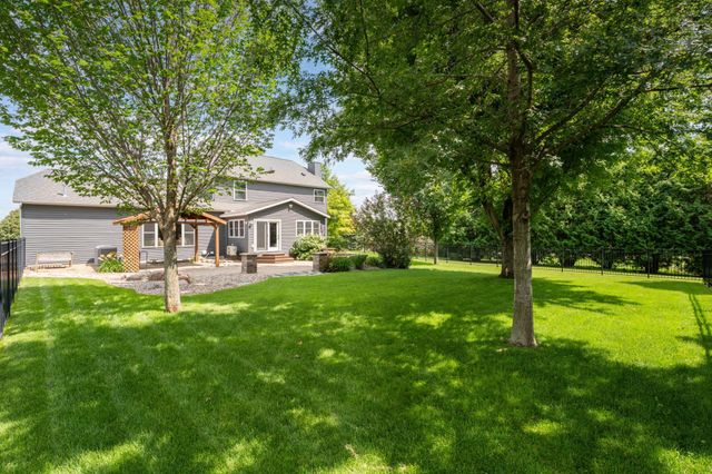5005 Scenic Oak Drive SW, Rochester, MN 55902