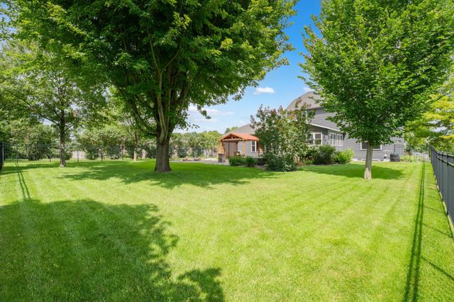 5005 Scenic Oak Drive SW, Rochester, MN 55902