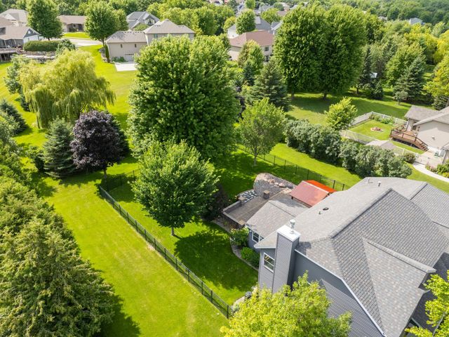 5005 Scenic Oak Drive SW, Rochester, MN 55902