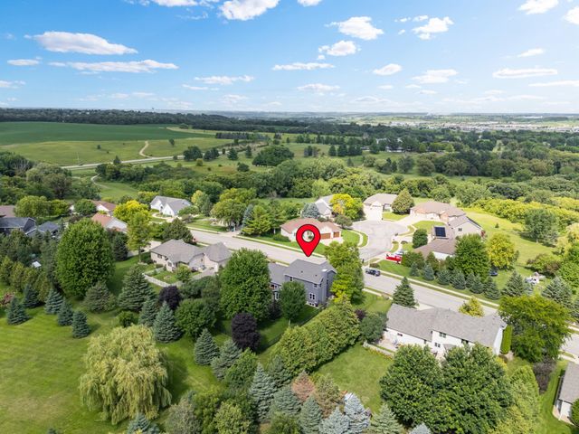 5005 Scenic Oak Drive SW, Rochester, MN 55902