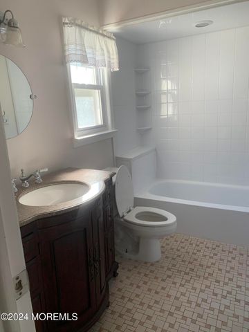 16 Norwood Court, West Long Branch, NJ 07764