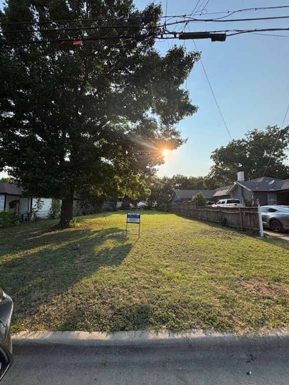 421 Ogden Avenue, Cockrell Hill, TX 75211