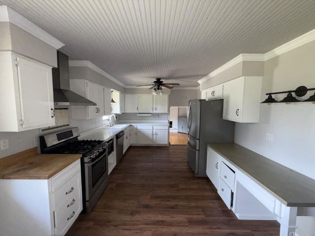 4497 S Oak Leaf Court, Vadnais Heights, MN 55127