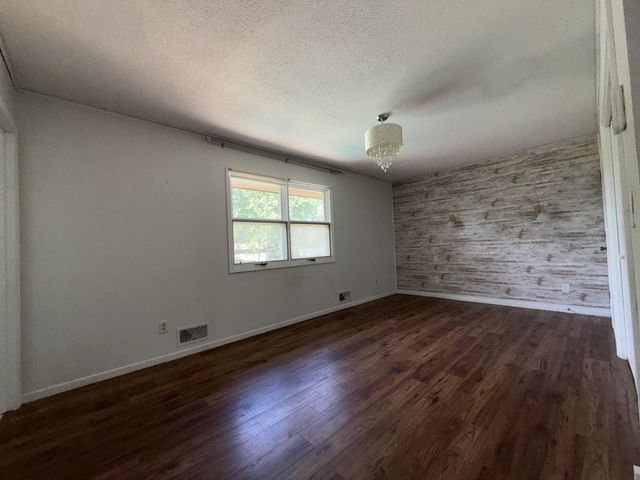 4497 S Oak Leaf Court, Vadnais Heights, MN 55127
