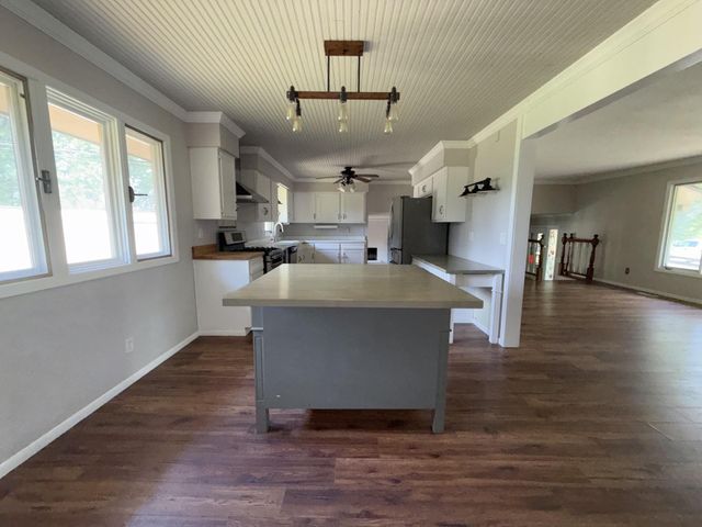 4497 S Oak Leaf Court, Vadnais Heights, MN 55127