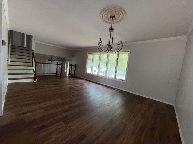 4497 S Oak Leaf Court, Vadnais Heights, MN 55127