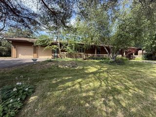 4497 S Oak Leaf Court, Vadnais Heights, MN 55127