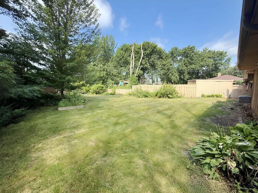 4497 S Oak Leaf Court, Vadnais Heights, MN 55127 — photo 2
