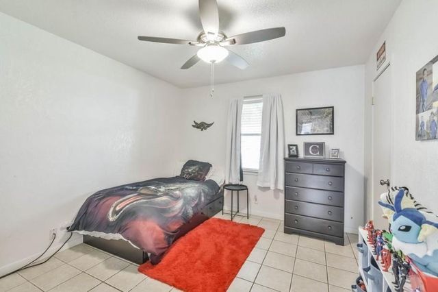 606 Pine Bough Ln, Montgomery, TX 77316