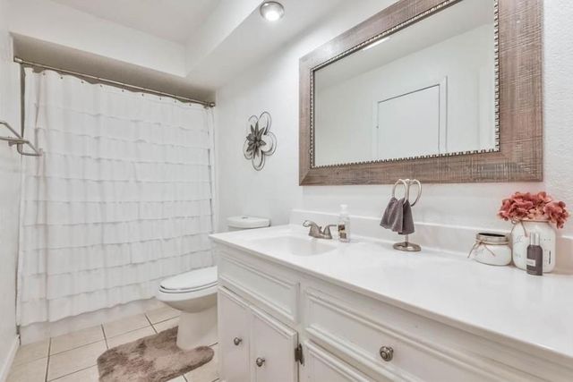 606 Pine Bough Ln, Montgomery, TX 77316