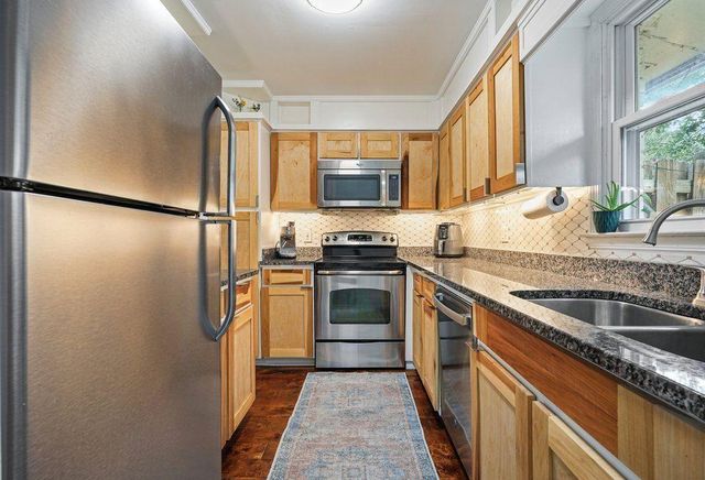 136 Peachtree Memorial Drive NW PA8, Atlanta, GA 30309
