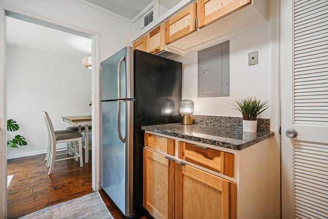 136 Peachtree Memorial Drive NW PA8, Atlanta, GA 30309