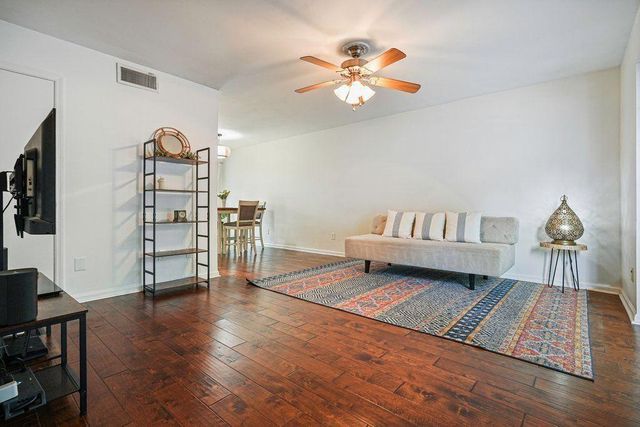 136 Peachtree Memorial Drive NW PA8, Atlanta, GA 30309