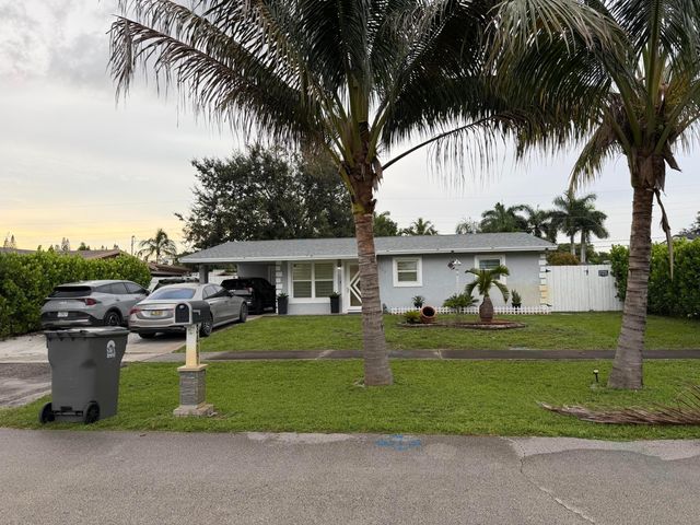 3407 TACONIC Drive, West Palm Beach, FL 33406