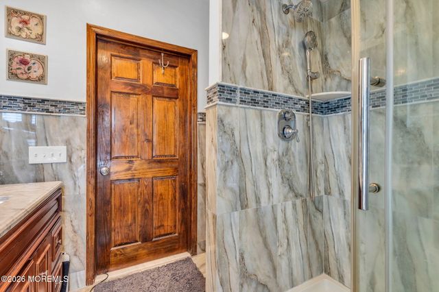 7 Glenwood Drive, Bayville, NJ 08721