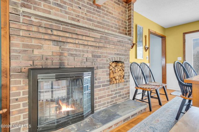 7 Glenwood Drive, Bayville, NJ 08721