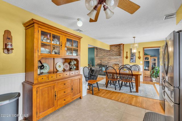7 Glenwood Drive, Bayville, NJ 08721