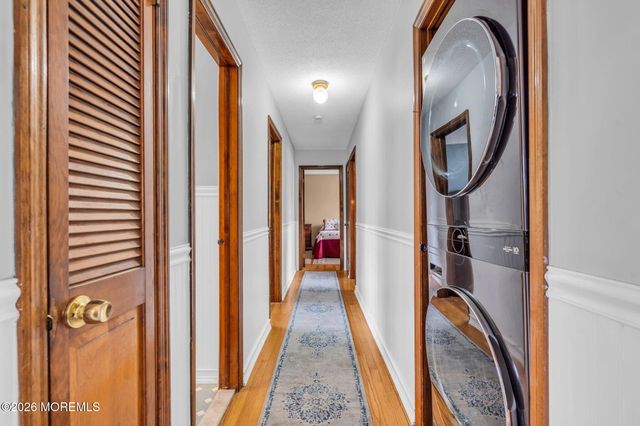 7 Glenwood Drive, Bayville, NJ 08721