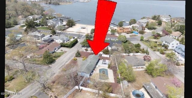 7 Glenwood Drive, Bayville, NJ 08721