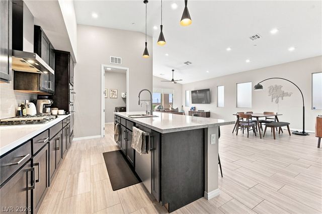 96 Sarabeth Street, Las Vegas, NV 89138