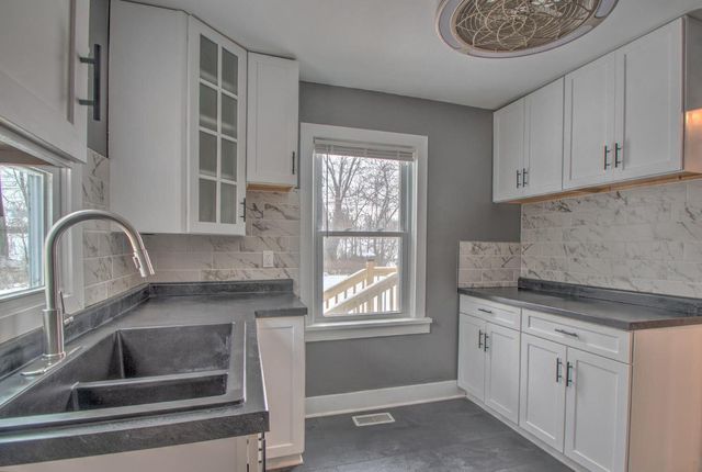 6568 Miller Avenue, Gary, IN 46403
