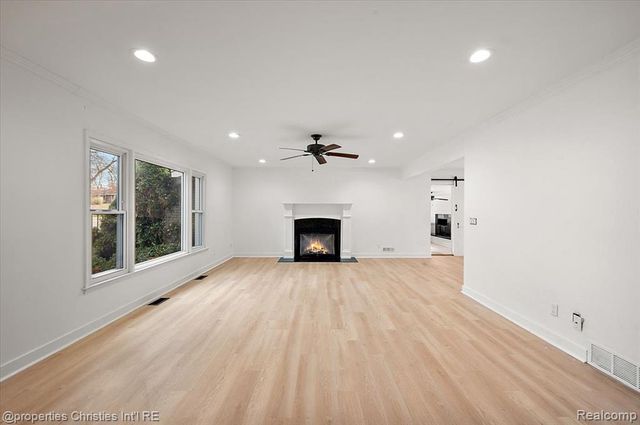 6386 Thorncrest Drive, Bloomfield Village, MI 48301