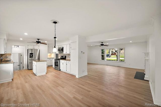 6386 Thorncrest Drive, Bloomfield Village, MI 48301