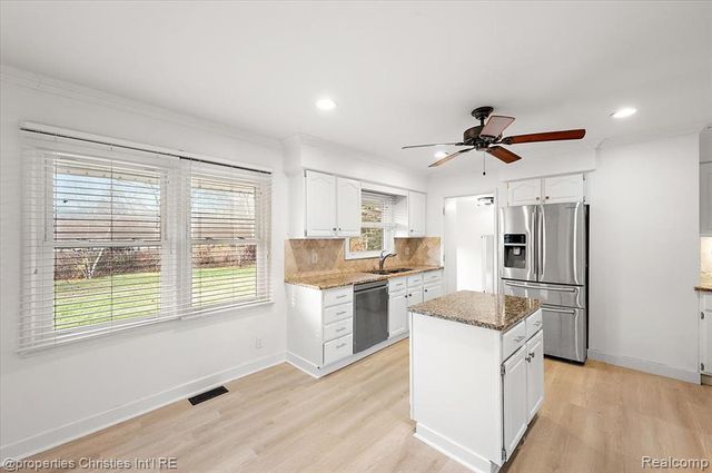 6386 Thorncrest Drive, Bloomfield Village, MI 48301