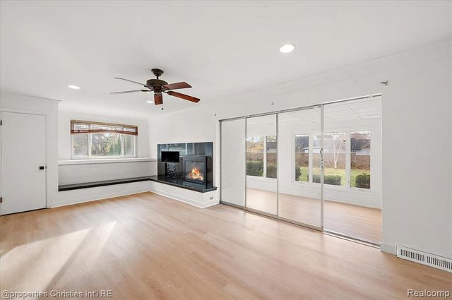 6386 Thorncrest Drive, Bloomfield Village, MI 48301