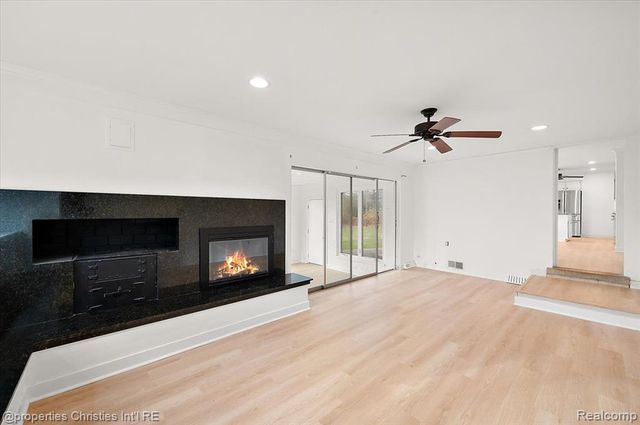 6386 Thorncrest Drive, Bloomfield Village, MI 48301