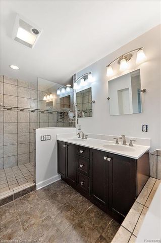 6386 Thorncrest Drive, Bloomfield Village, MI 48301