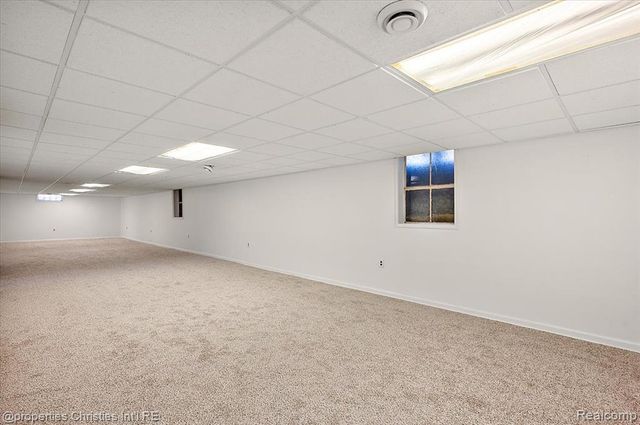 6386 Thorncrest Drive, Bloomfield Village, MI 48301