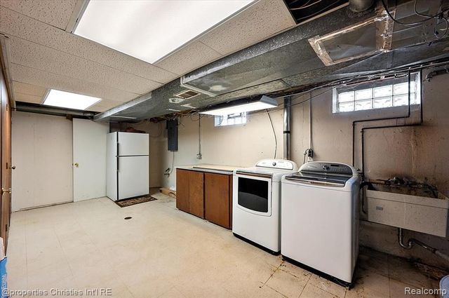 6386 Thorncrest Drive, Bloomfield Village, MI 48301