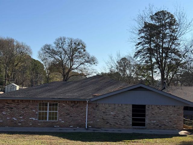 11 Cherrywood Circle, Marshall, TX 75672