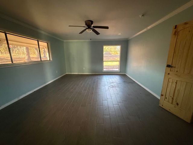 11 Cherrywood Circle, Marshall, TX 75672