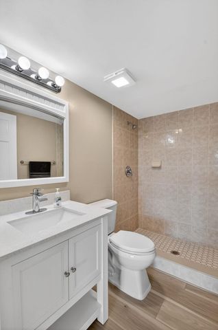 719 Sunny Pine Way D2, Greenacres, FL 33415