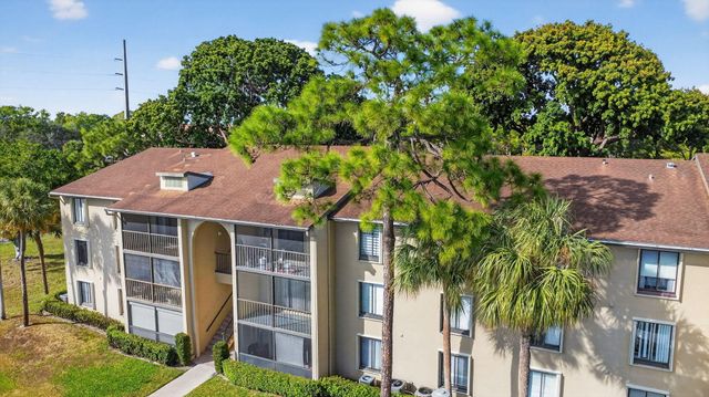 719 Sunny Pine Way D2, Greenacres, FL 33415