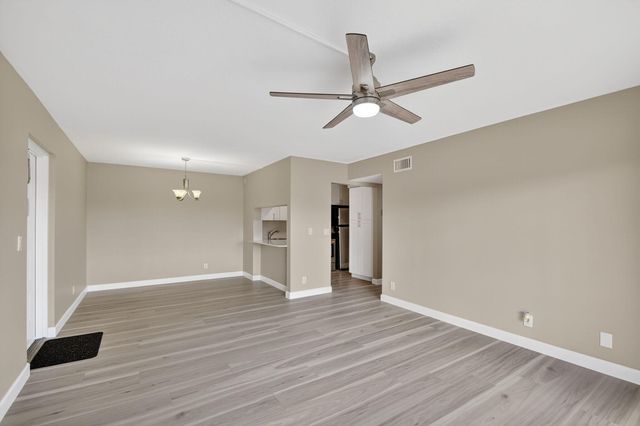 719 Sunny Pine Way D2, Greenacres, FL 33415