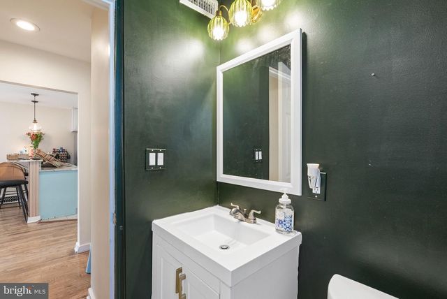 2716 MAPLE AVE, Parkville, MD 21234