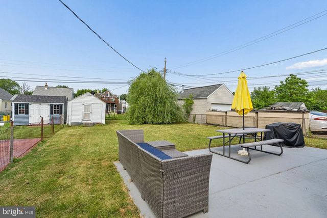 2716 MAPLE AVE, Parkville, MD 21234