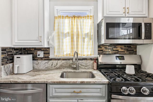 2716 MAPLE AVE, Parkville, MD 21234