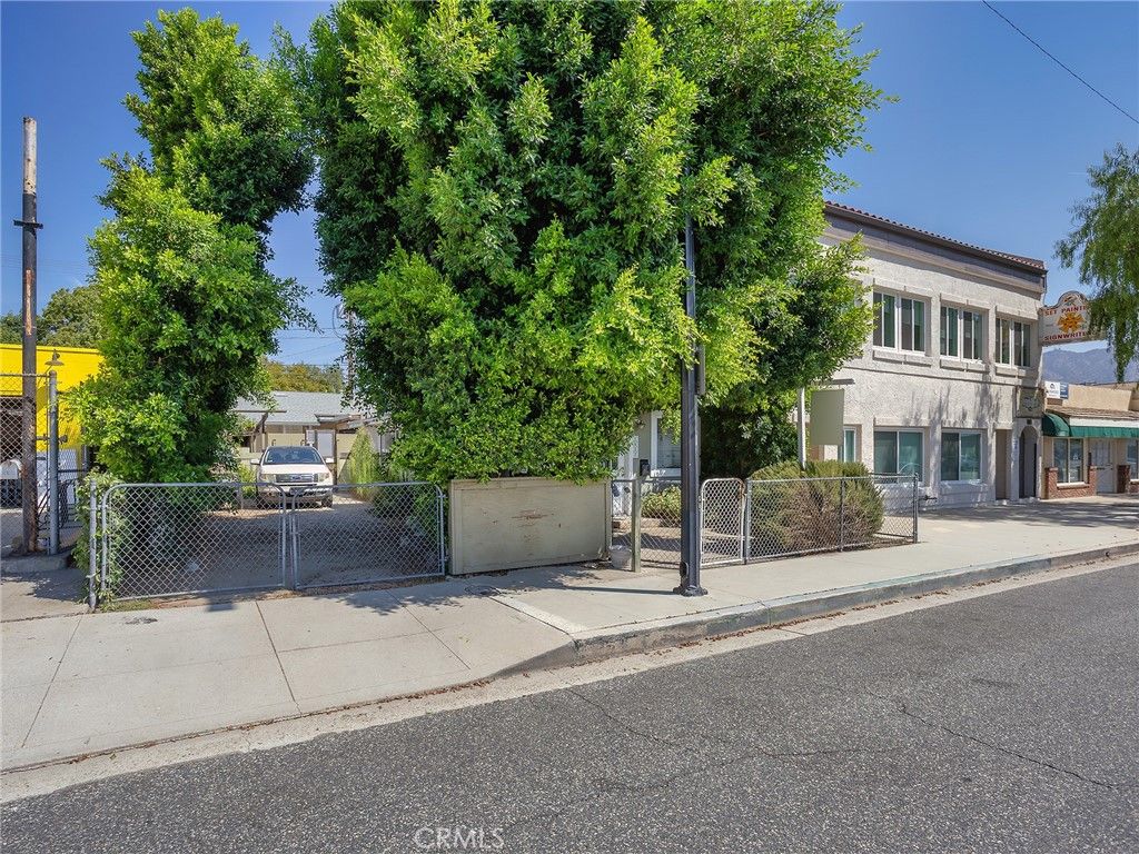 1817 W Burbank Boulevard, Burbank, CA 91506 — exterior