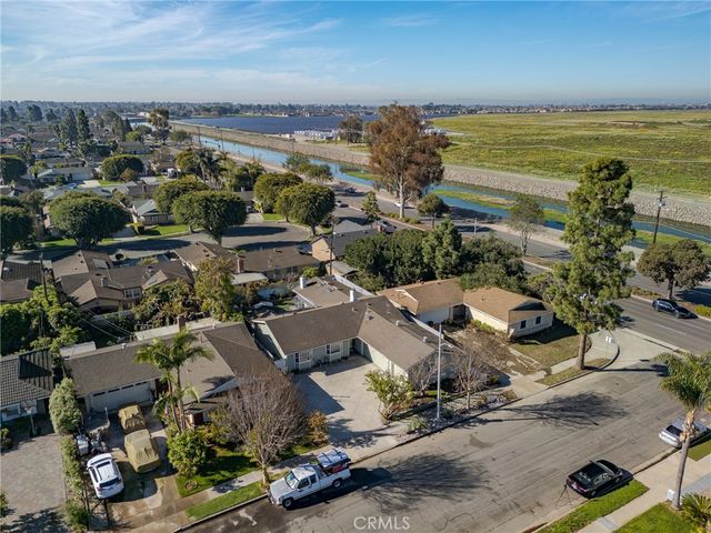 5022 Tasman, Huntington Beach, CA 92649