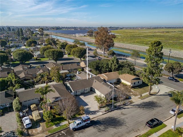 5022 Tasman, Huntington Beach, CA 92649